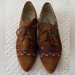 Women's Coasters Brown Suede Embroidered Lace-Up Shoes, Sz 6.5